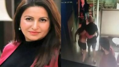 sonali-phogat-is-barely-walking-cctv-footage-of-her-death-has-surfaced