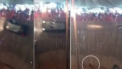 video-tragedy-in-the-well-of-death-in-rajkots-lok-mela-the-car-fell-down-when-the-tire-went-off