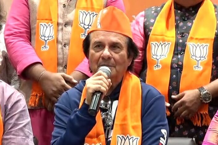 gandhinagar-well-known-ghazal-singer-manhar-udhas-performed-kesario-before-the-gujarat-assembly-elections-these-gujarati-artists-also-joined-the-bjp