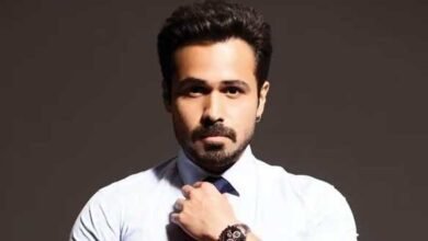 emraan-hashmi-finished-shooting-and-went-for-a-walk-on-the-streets-of-kashmir-got-rich-and-got-stoned