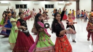 third-norte-girls-flirtatious-outlook-raj-garba-group-shines-in-unana-navratri-mohotsav-at-jalaram-wadi-hall-the-whites-flocked-to-the-steps-of-the-dodhia
