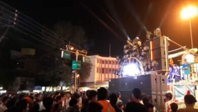 fights-over-dance-among-djs-at-ganesh-visharan-procession-in-vadodara