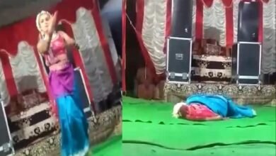 this-artist-fell-while-dancing-on-stage-during-ganesh-festival-died-suddenly-watch-the-video
