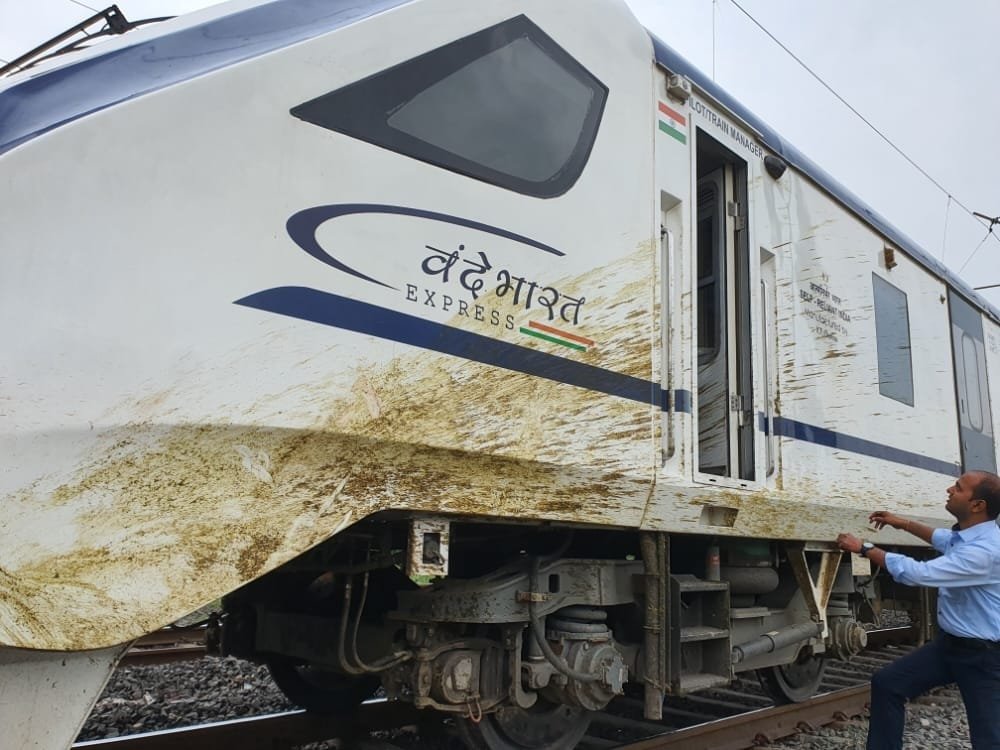 vande-bharat-express-accident-vande-bharat-express-train-accident-in-ahmedabad-no-casualties