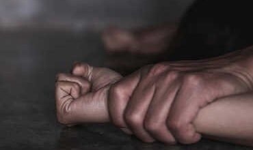 delhi-a-student-mistakenly-collided-with-a-senior-in-a-central-school-dragged-her-into-the-toilet-and-made-her-a-victim