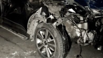 5-killed-on-bandra-worli-sea-link-video-ambulance-was-carrying-the-injured-car-crushed-13-people-standing-on-the-road