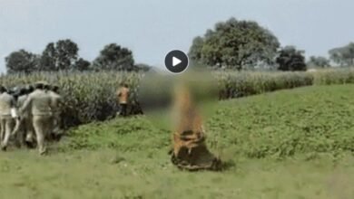 policemen-run-500-meters-with-girls-body-mother-also-runs-behind-body-of-teenager-found-naked-father-charged-with-murder-after-gang-rape