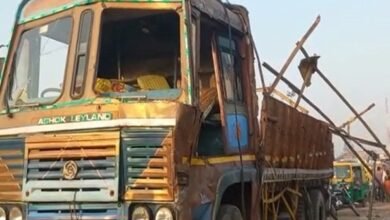 serious-accident-near-big-intersection-near-anand-tarapur-3-killed-5-injured-when-truck-overturned