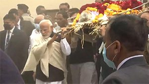 heeraben-modi-death-top-leaders-of-the-country-including-home-minister-amit-shah-expressed-their-condolences-on-the-death-of-pm-modis-mother