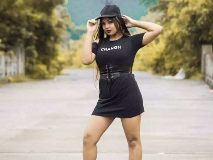 social-media-star-leela-nagvanshi-commits-suicide-body-found-on-terrace-of-house