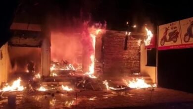 100-bikes-go-up-in-flames-fierce-fire-at-honda-showroom-in-santarampur-1-5-crore-loss-to-the-owner