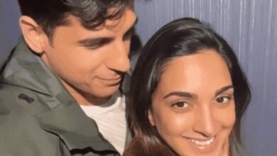 siddharth-kiara-get-romantic-in-front-of-the-camera-throw-back-video-goes-viral-on-social-media-amid-hectic-wedding-preparations-will-go-seven-rounds-on-february-6