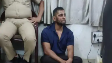 girl-molested-by-heathen-gym-trainer-heathen-gym-trainer-harasses-girl-by-calling-and-texting-in-surat-girls-family-and-friends-hand-her-over-to-police-cctv