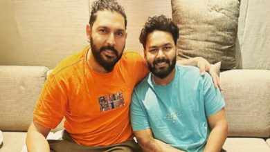 yuvraj-singh-heaps-praise-on-recovering-rishabh-pant-calls-him-champion