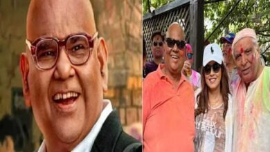 famous-bollywood-actor-film-director-satish-kaushik-passed-away-anupam-kher-informed-through-a-tweet