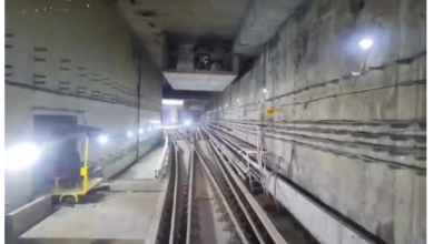 metro-runs-under-the-river-for-the-first-time-in-india-crosses-the-hooghly-river-520-meters-in-45-seconds-watch-video